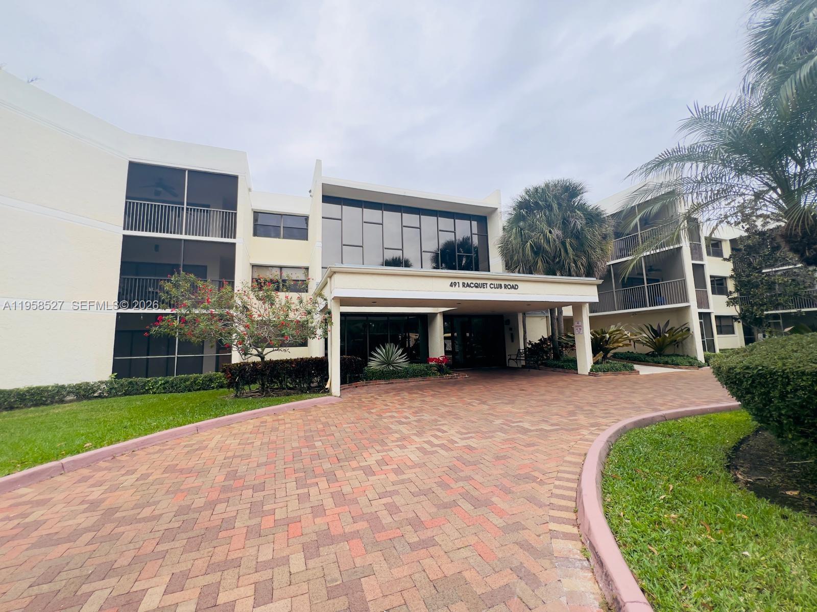 491 Racquet Club Road 211, Weston, FL 33326, Weston