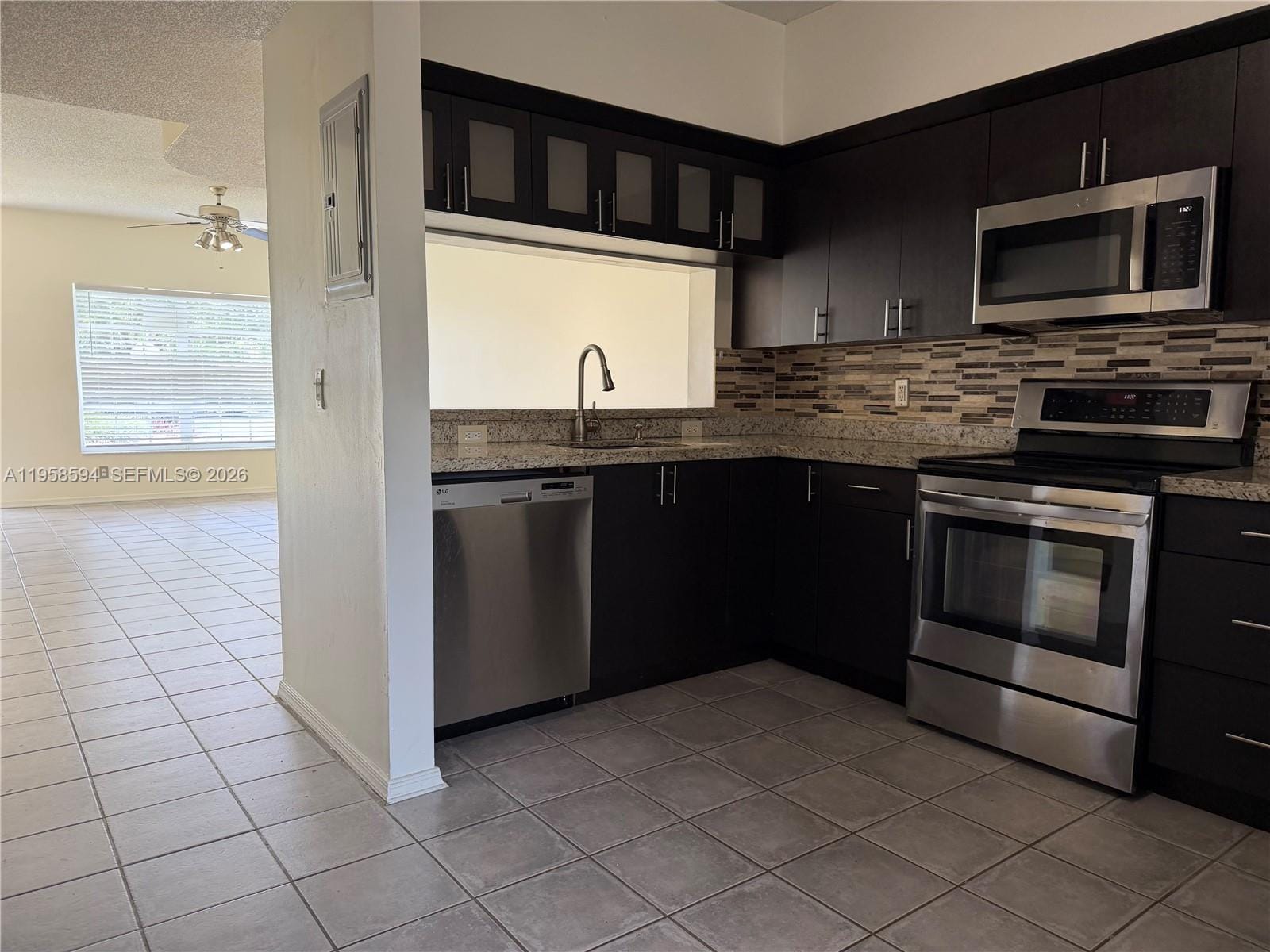 271 Duval Court — photo 3