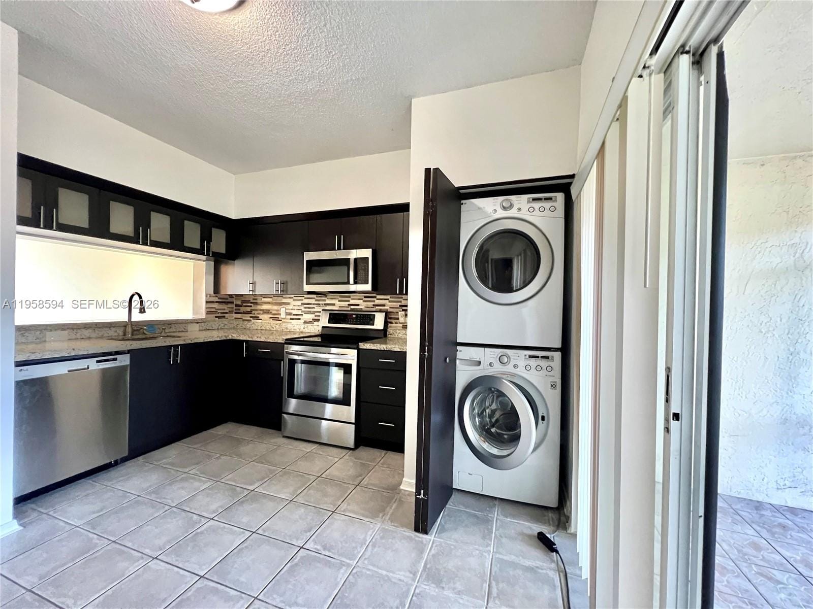271 Duval Court — photo 4