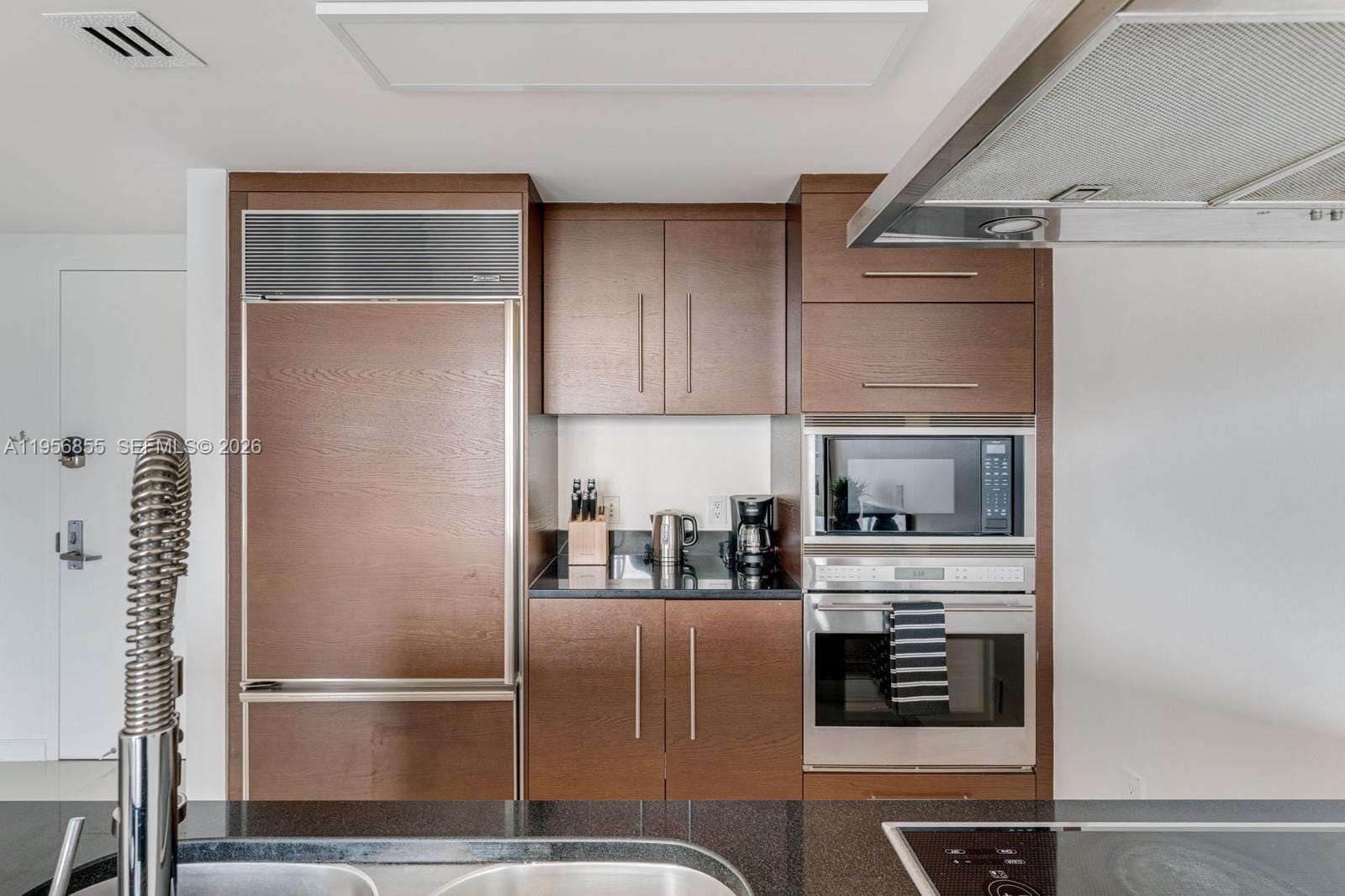 485 Brickell Avenue 4706 — photo 5
