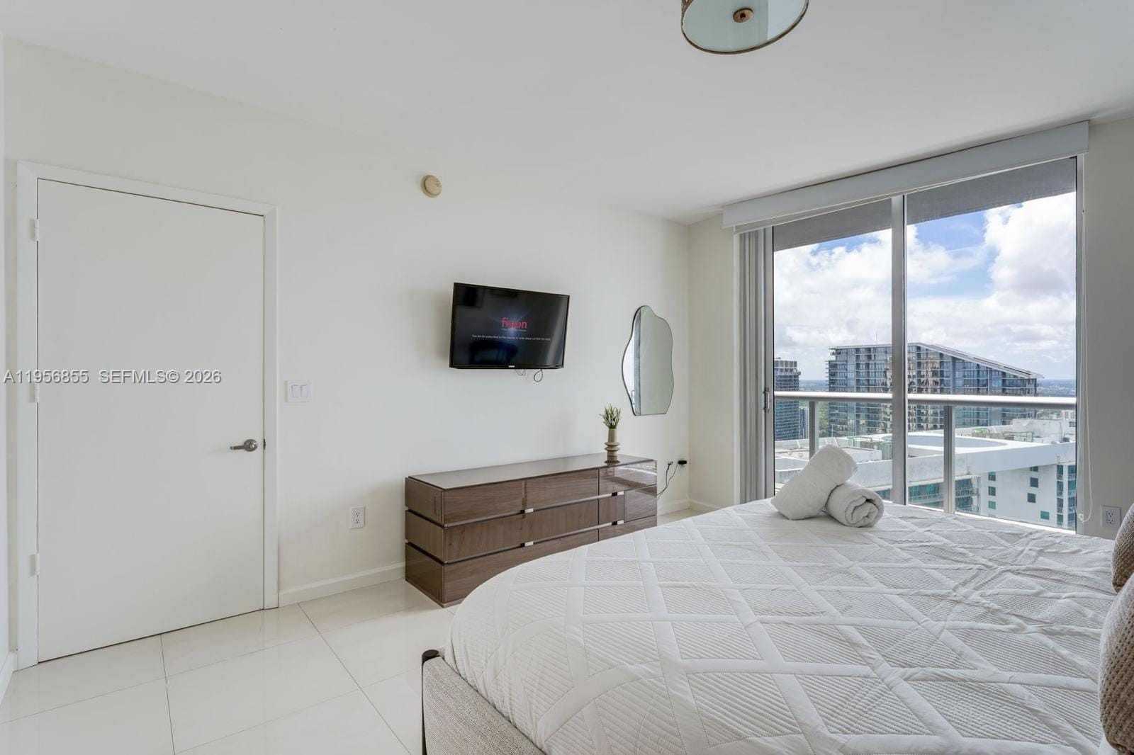 485 Brickell Avenue 4706 — photo 7