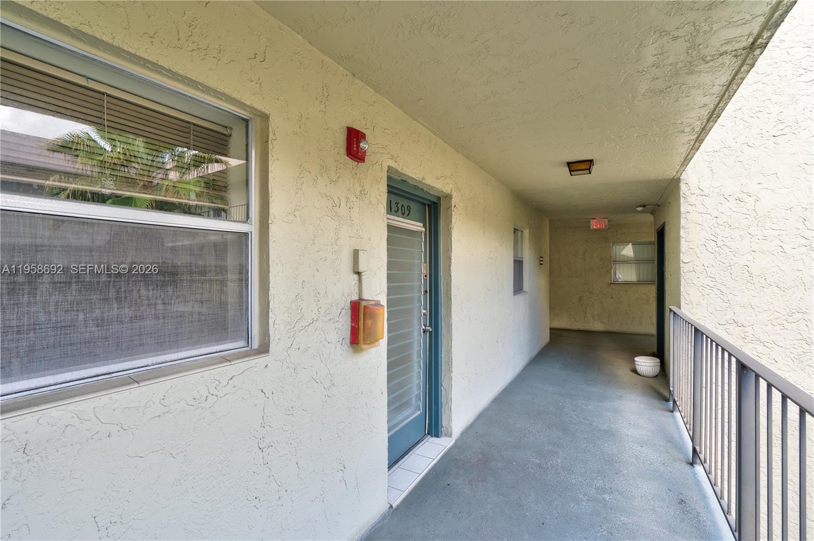 1800 SW 81st Avenue 1309 — photo 2