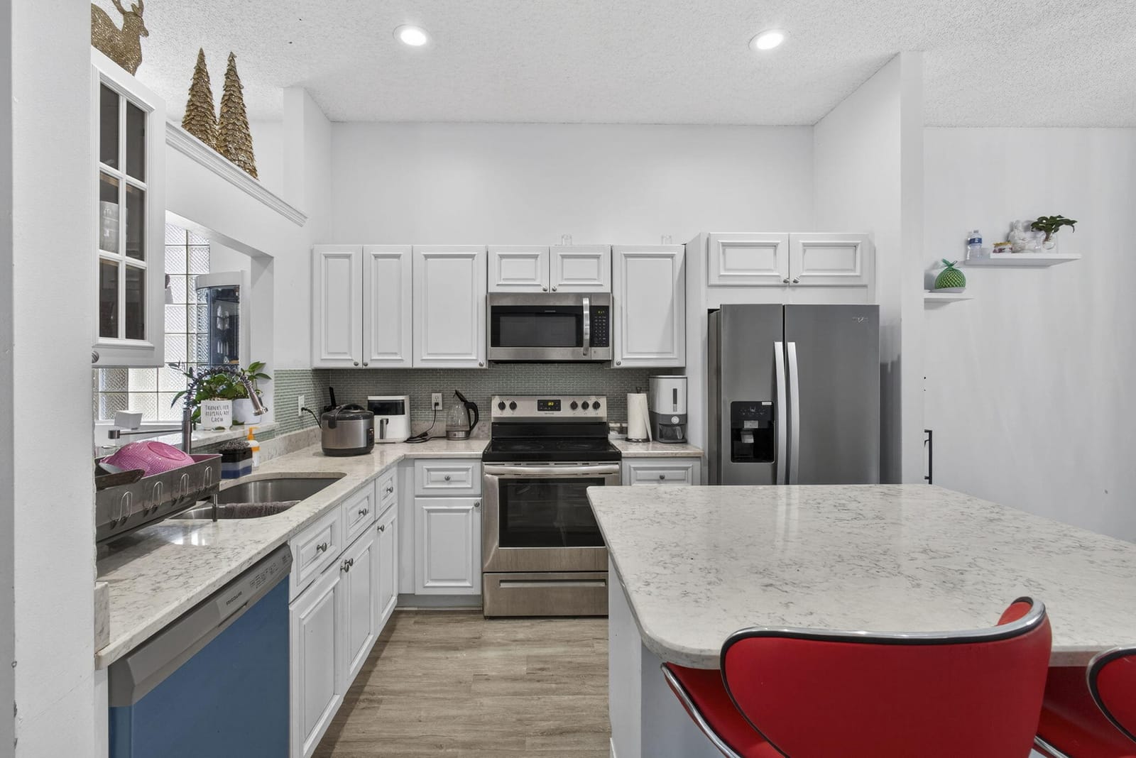 765 Lake Wellington Drive — photo 11