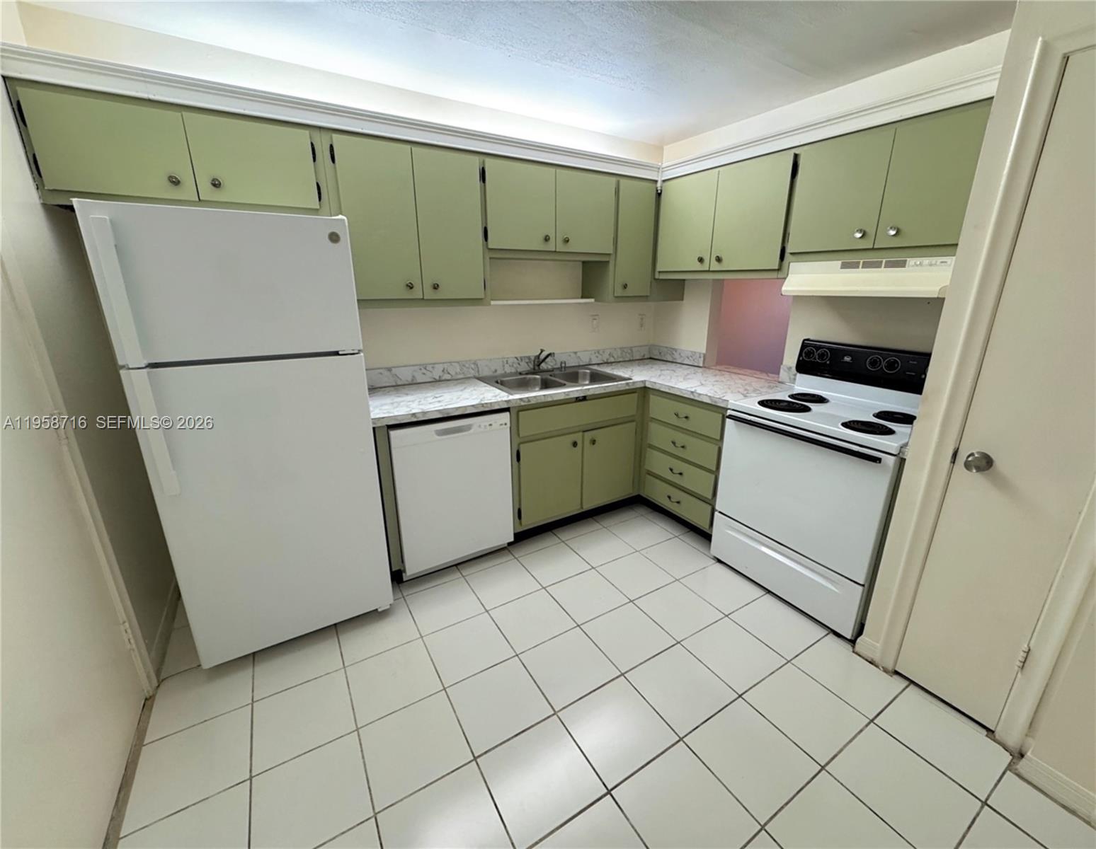 2060 NW 48th Terrace 216, Lauderhill, FL 33313, Lauderhill