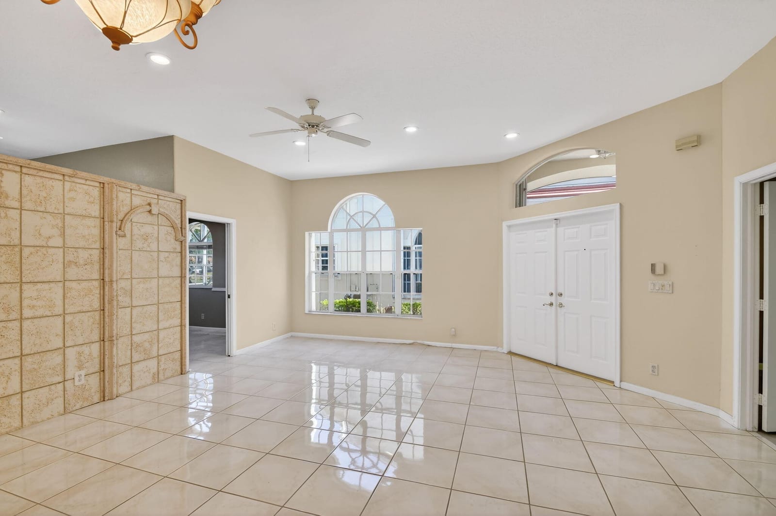 6179 Bear Creek Court — photo 2