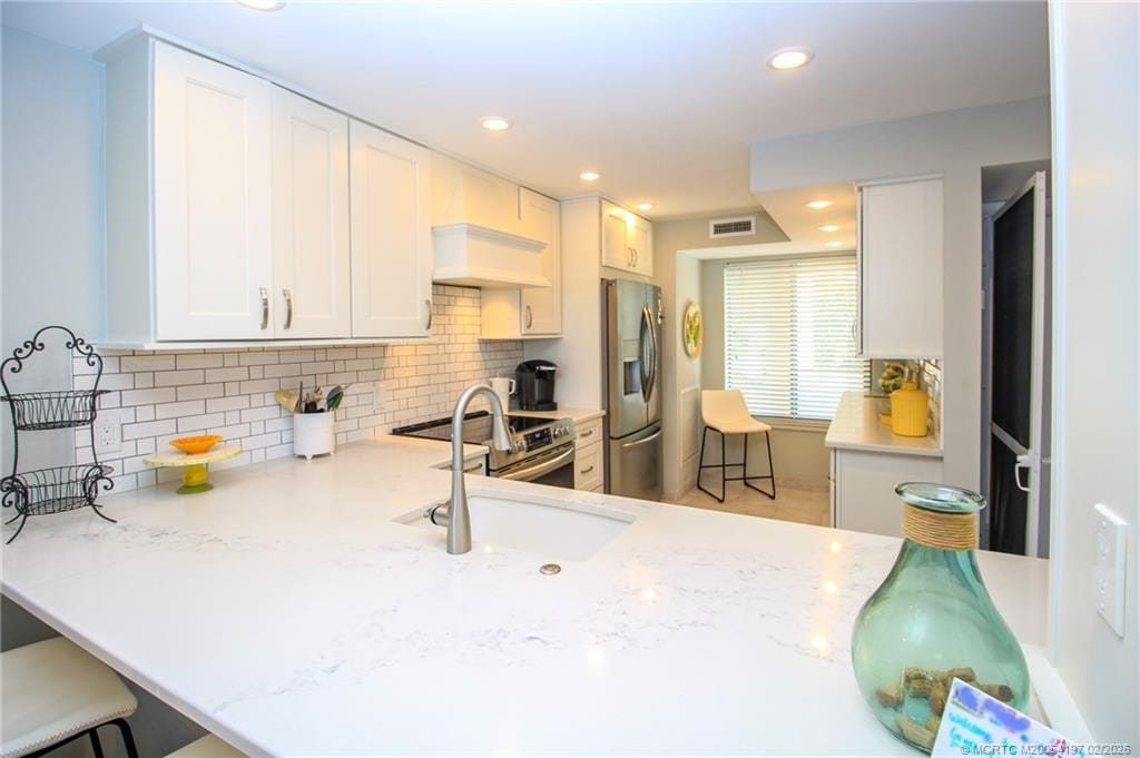 4720 NE Sandpebble Trace 203 — photo 6