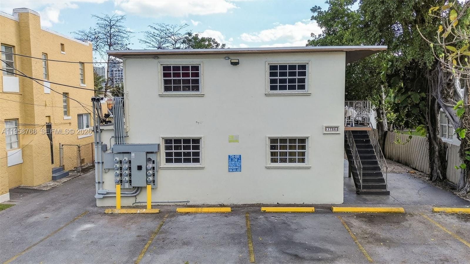 1736 NW 19th Street — photo 7
