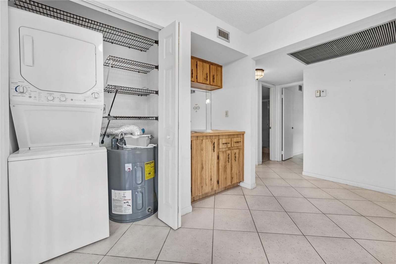 901 Colony Point Circle 123, Pembroke Pines, FL 33026 photo 15