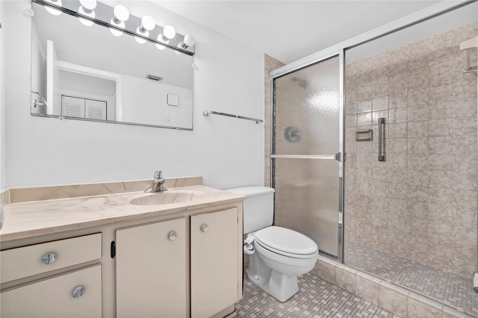 901 Colony Point Circle 123, Pembroke Pines, FL 33026 photo 23