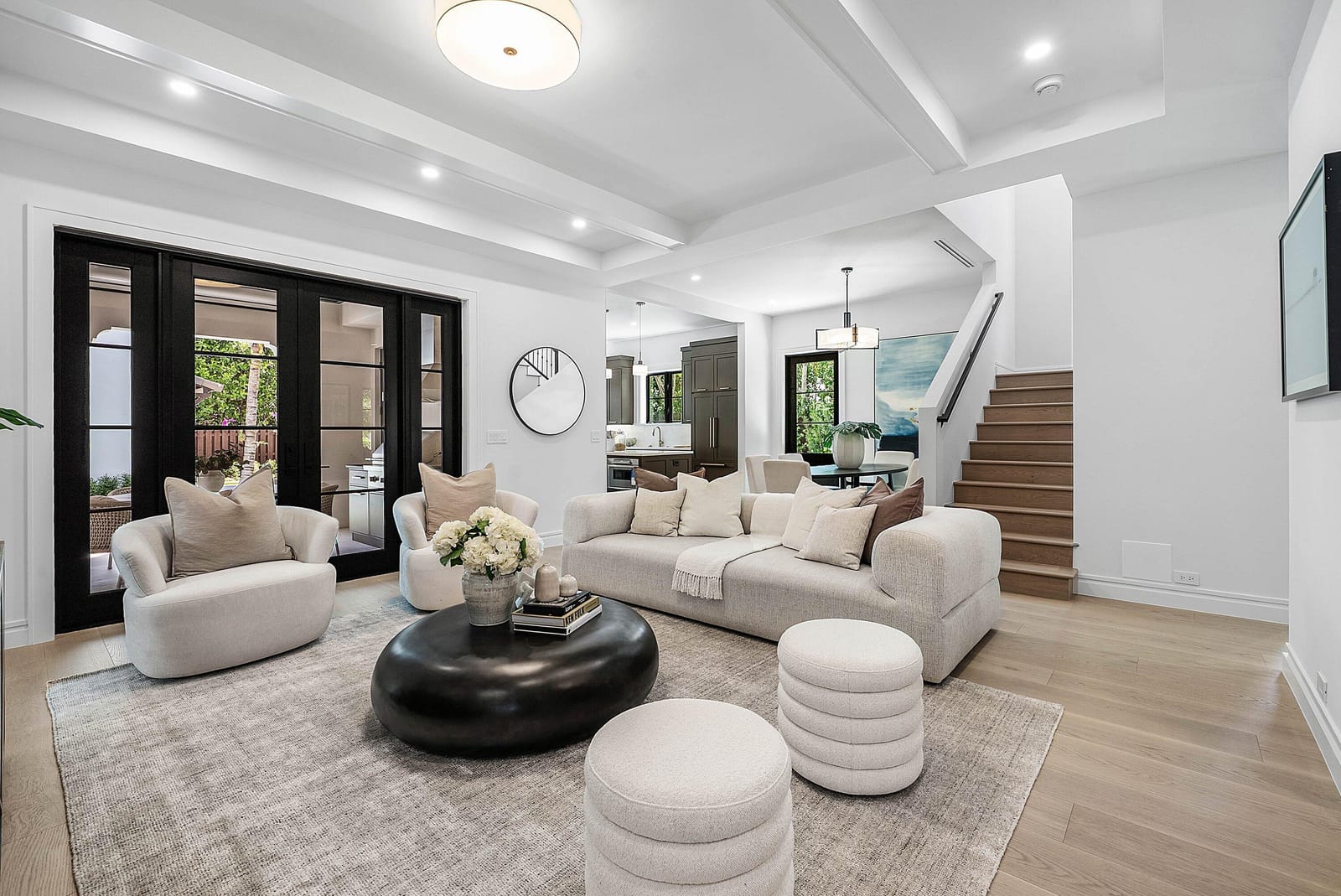 230 Pershing Way — photo 4