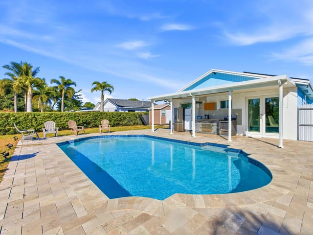 345 Lanier Drive, Palm Springs, FL 33461
