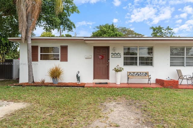 9601-9603 SW 36th Street, sold in Happy Farms Acres 2, Miami, FL