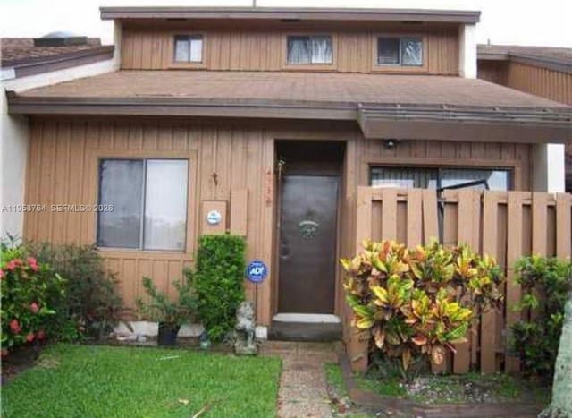 4226 SW 87th Terrace, sold in Pine Island Lakes Townhom, Davie, FL