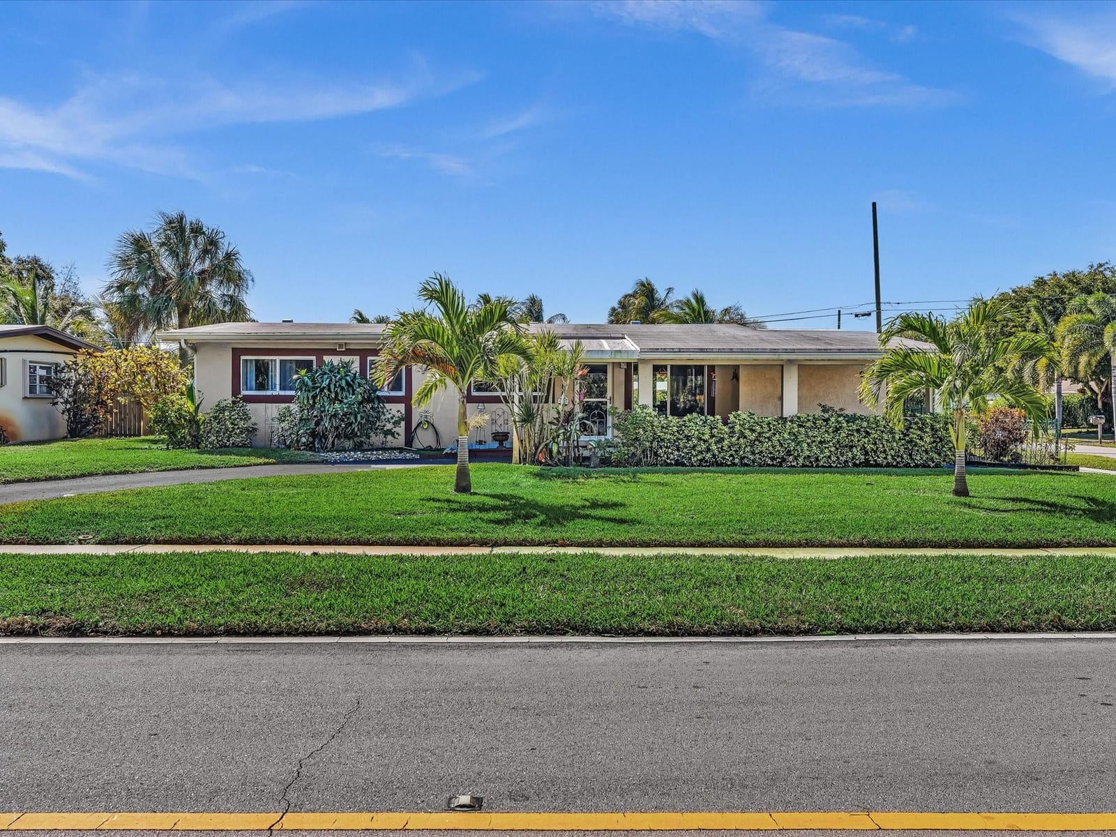 5180 SW 13th Street — photo 2