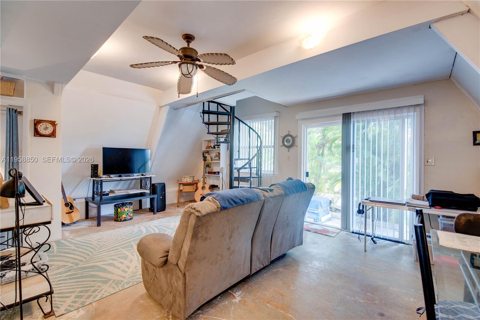 31033 Hibiscus Drive — photo 4