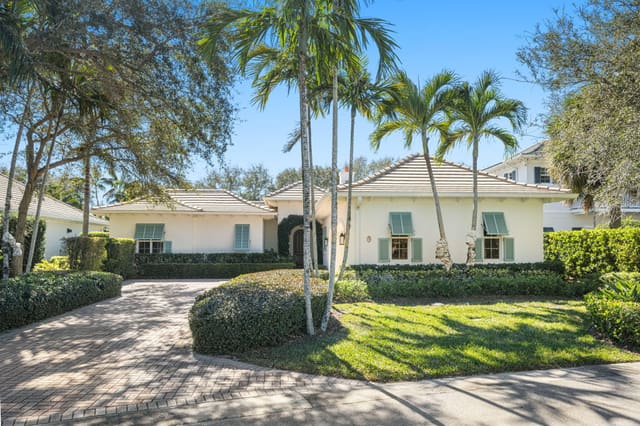 401 S Palm Island Circle, sold in Palm Island Plantation Prd - Plat 1, Indian River Shores, FL