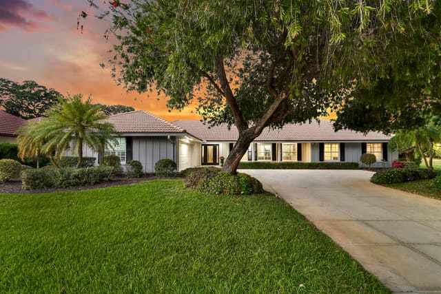 1 Durness Court, Palm Beach Gardens, FL 33418