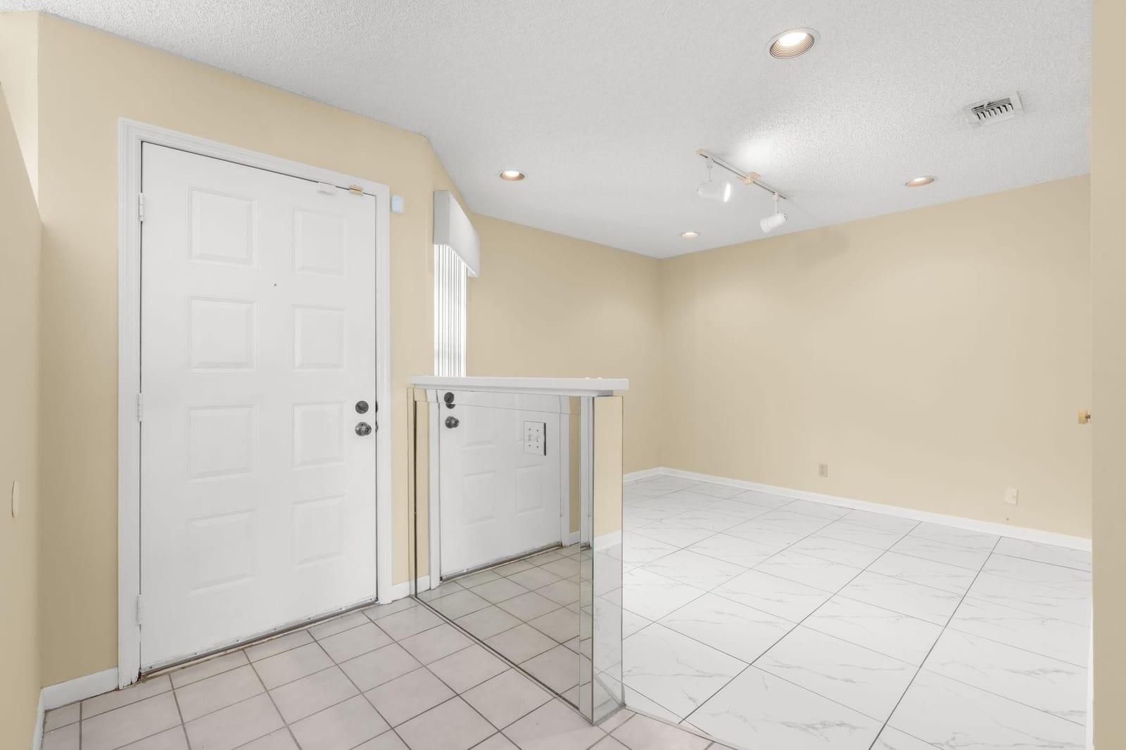 8371 Waterford Circle 8371, Tamarac, FL 33321 photo 16