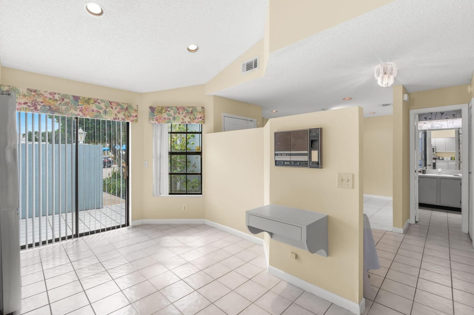 8371 Waterford Circle 8371, Tamarac, FL 33321 photo 21