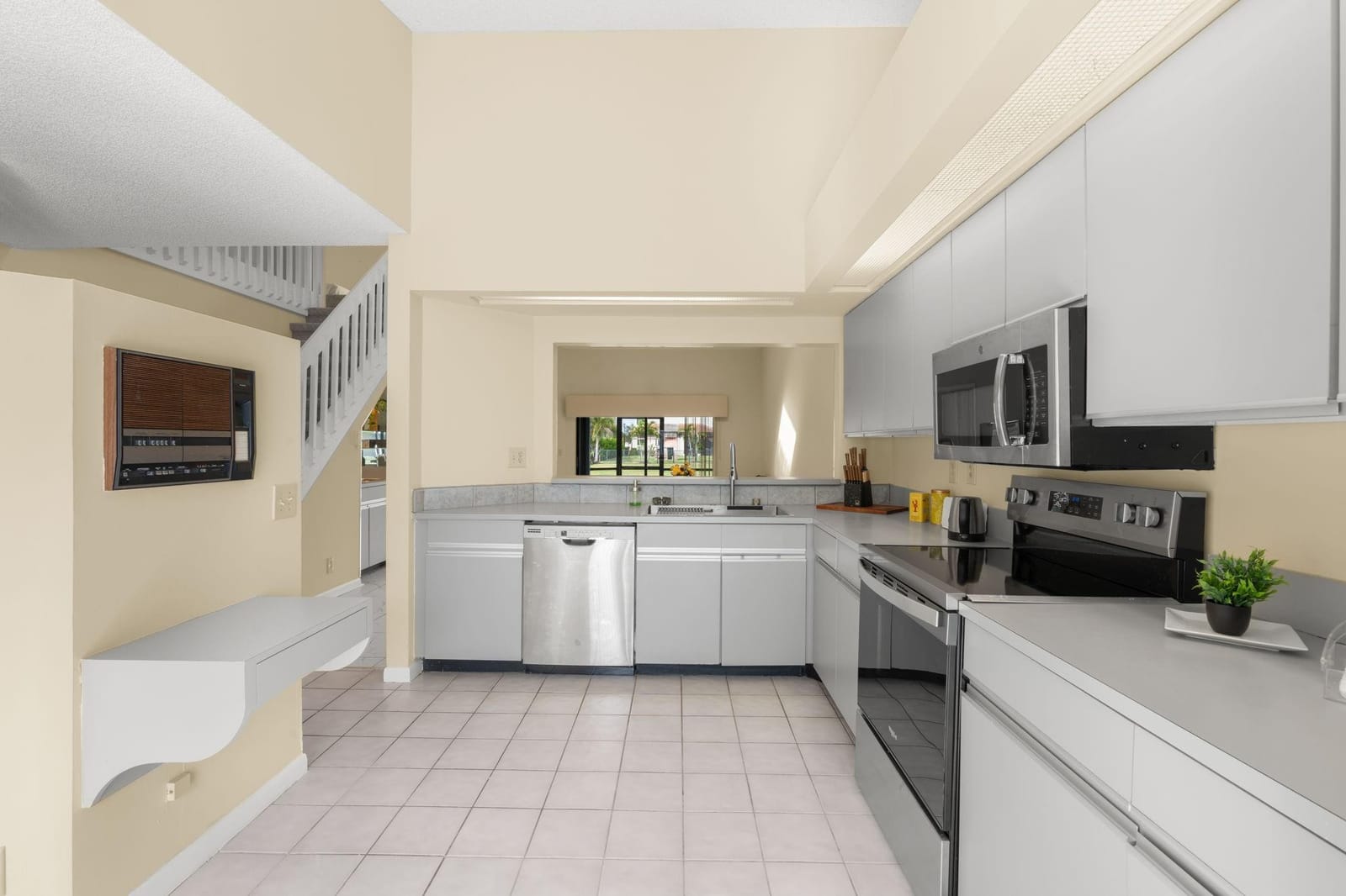 8371 Waterford Circle 8371 — photo 8