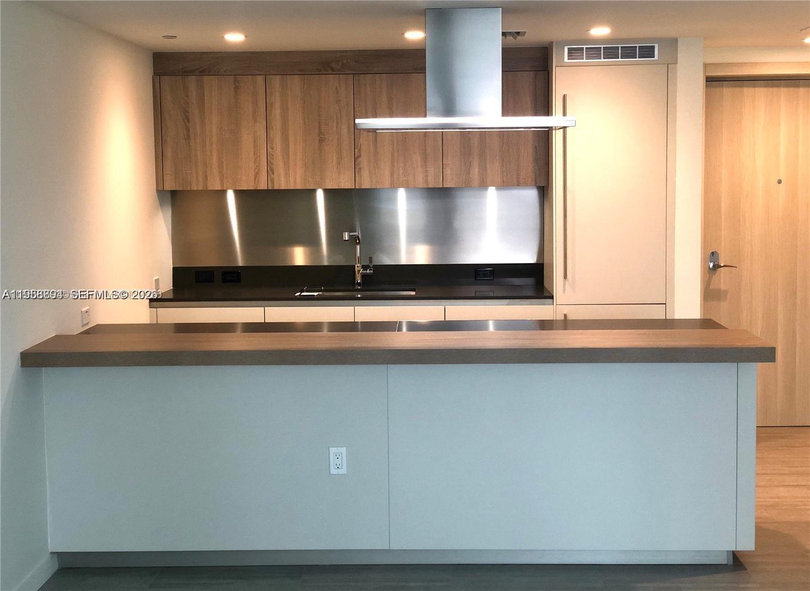 1000 Brickell Plaza 2414, Miami, FL 33131, Miami