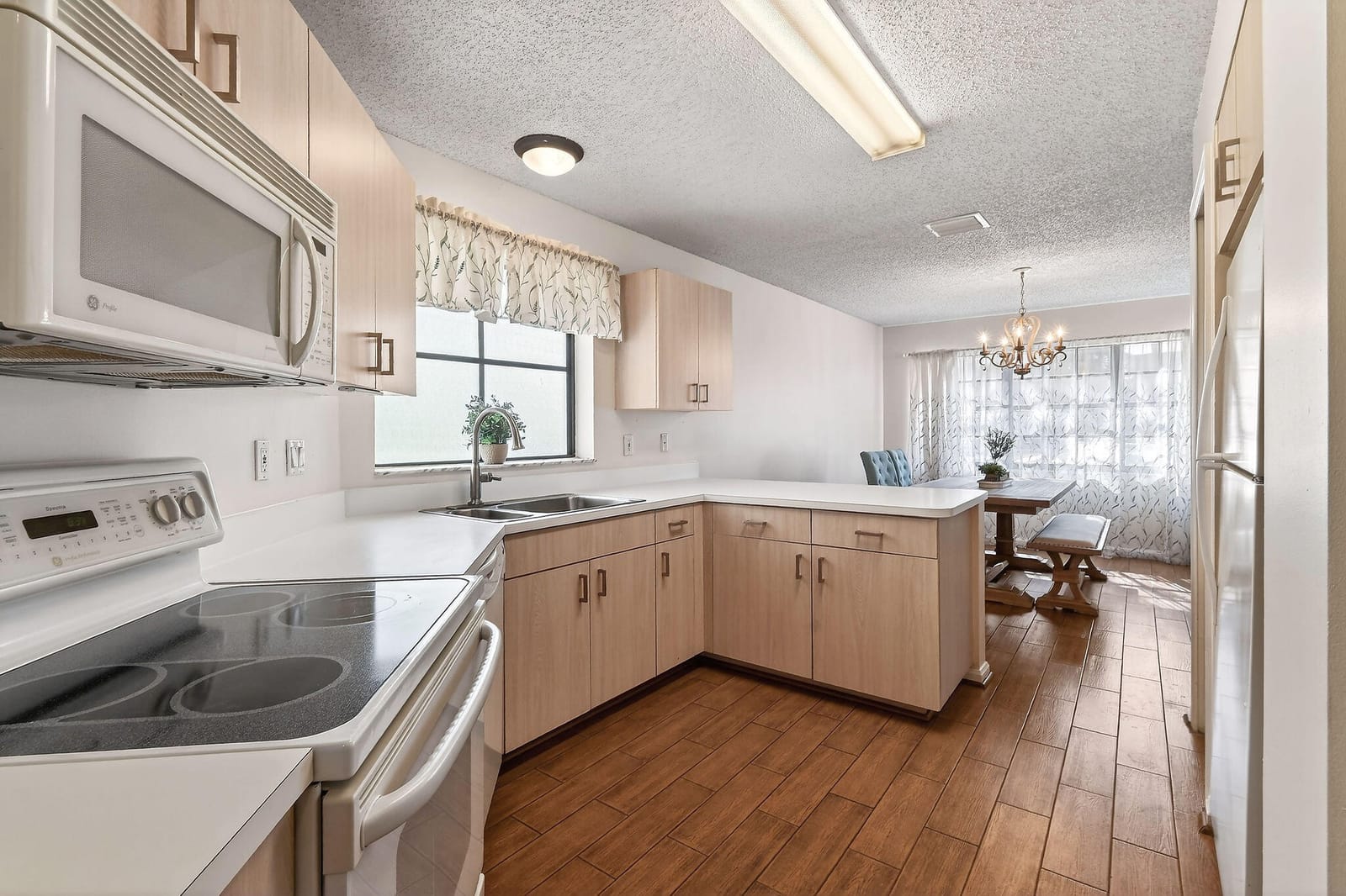 111 Weybridge Circle C — photo 10
