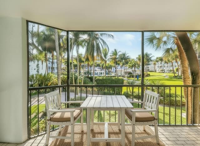 122 Bay Colony Drive N, Juno Beach, FL 33408