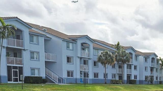 2620 S University Drive 101, Davie, FL 33328