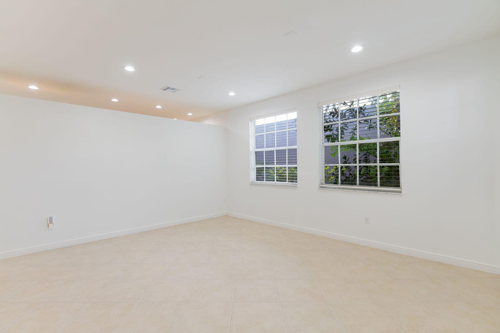 1321 Isleworth Court — photo 6