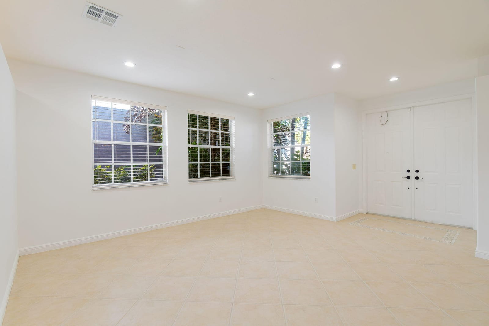 1321 Isleworth Court — photo 7