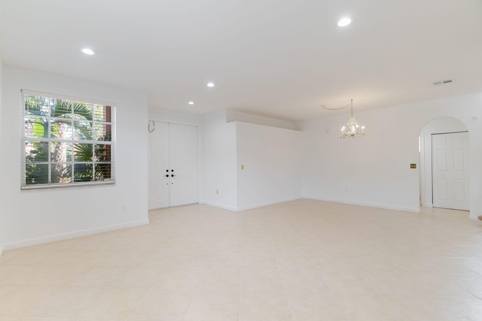 1321 Isleworth Court — photo 8
