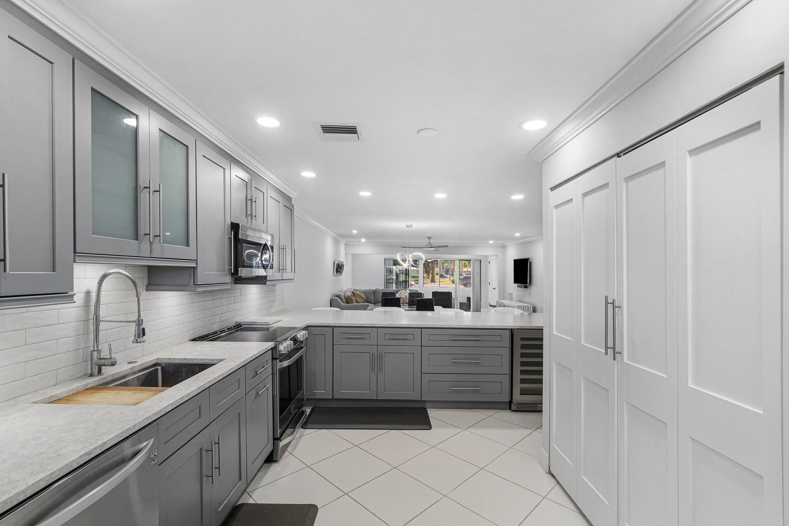 1321 NW 19th Terrace 104, Delray Beach, FL 33445 photo 5