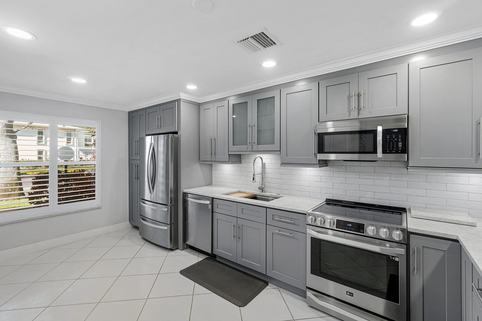 1321 NW 19th Terrace 104, Delray Beach, FL 33445 photo 6