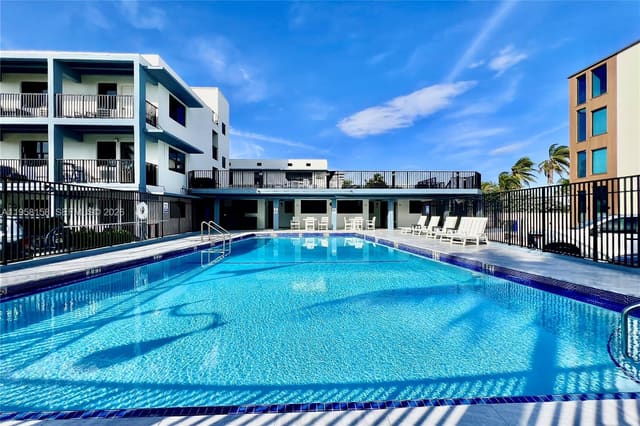 322 Harding Street B203, sold in Beach Terrace Resort Cond, Hollywood, FL