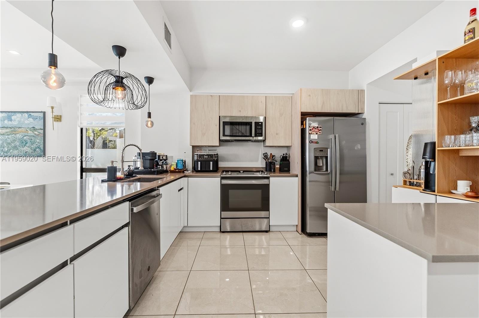 4150 N Oak Place, Dania Beach, FL 33314