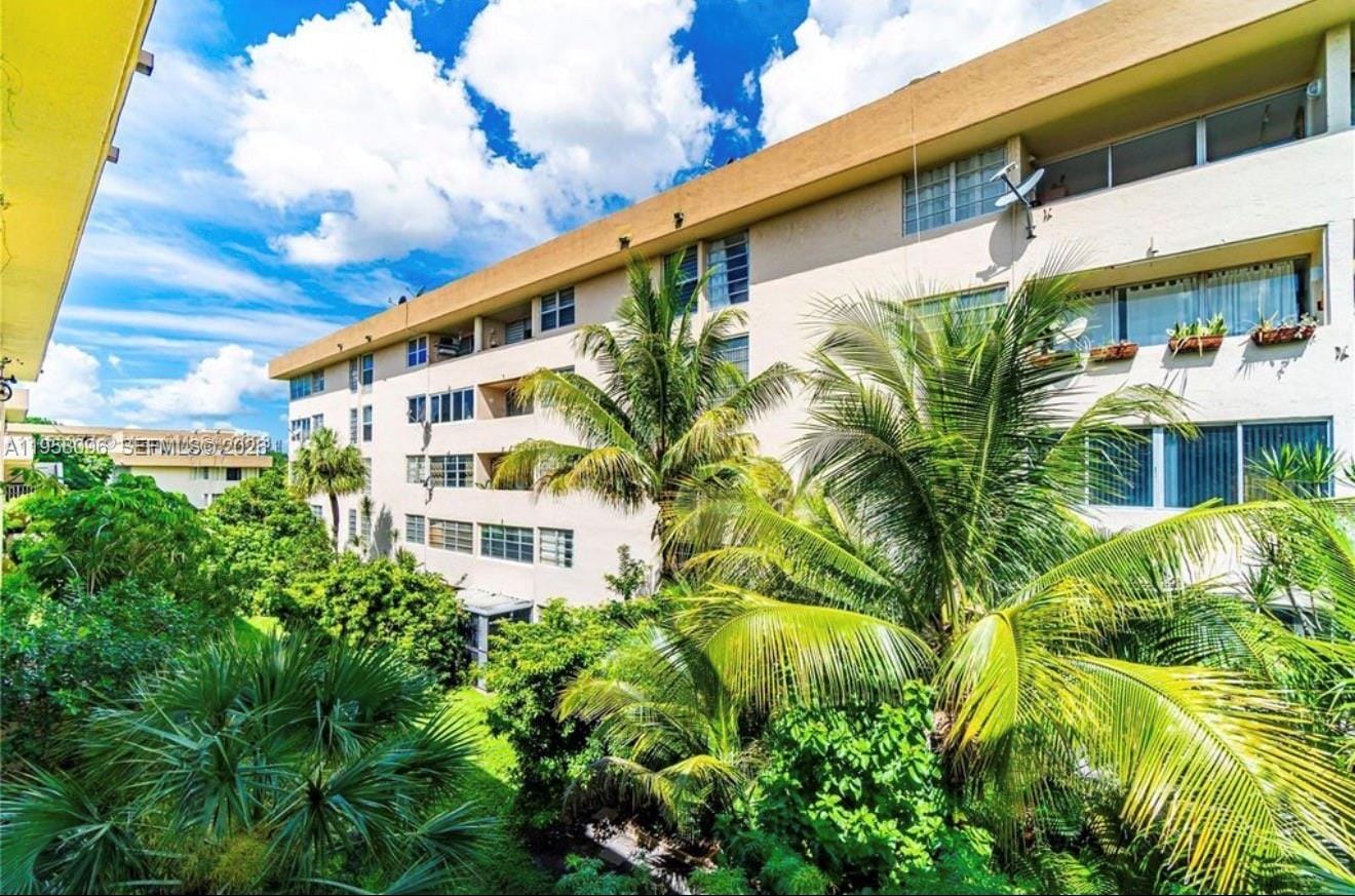 830 NW 87t Avenue 303, Miami, FL 33172 photo 14