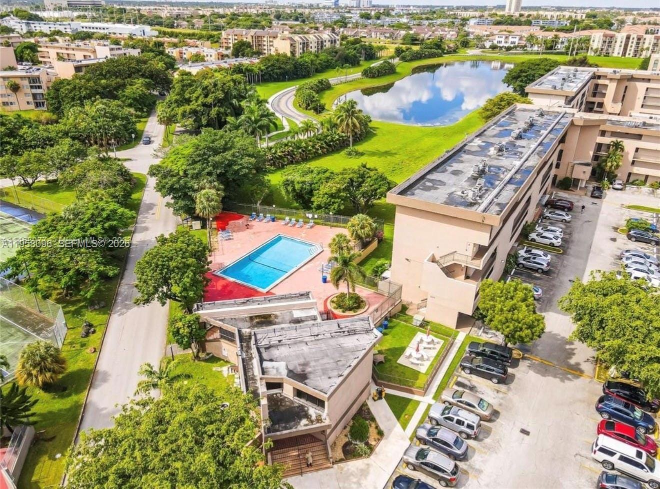 830 NW 87t Avenue 303, Miami, FL 33172 photo 21