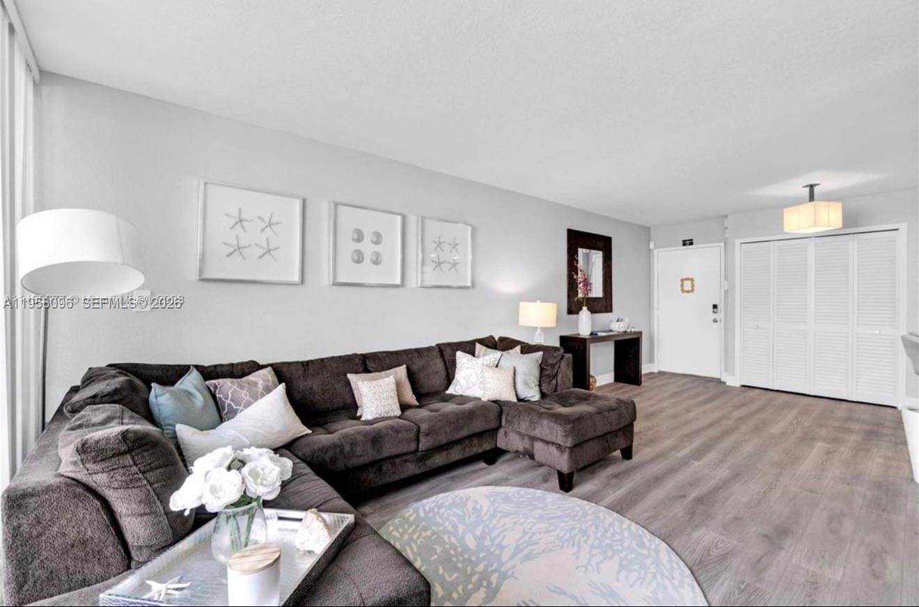 830 NW 87t Avenue 303 — photo 4