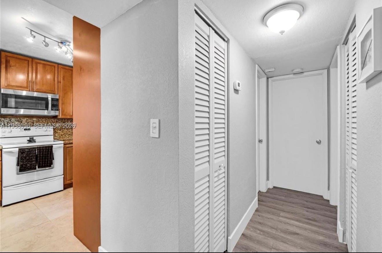 830 NW 87t Avenue 303 — photo 8