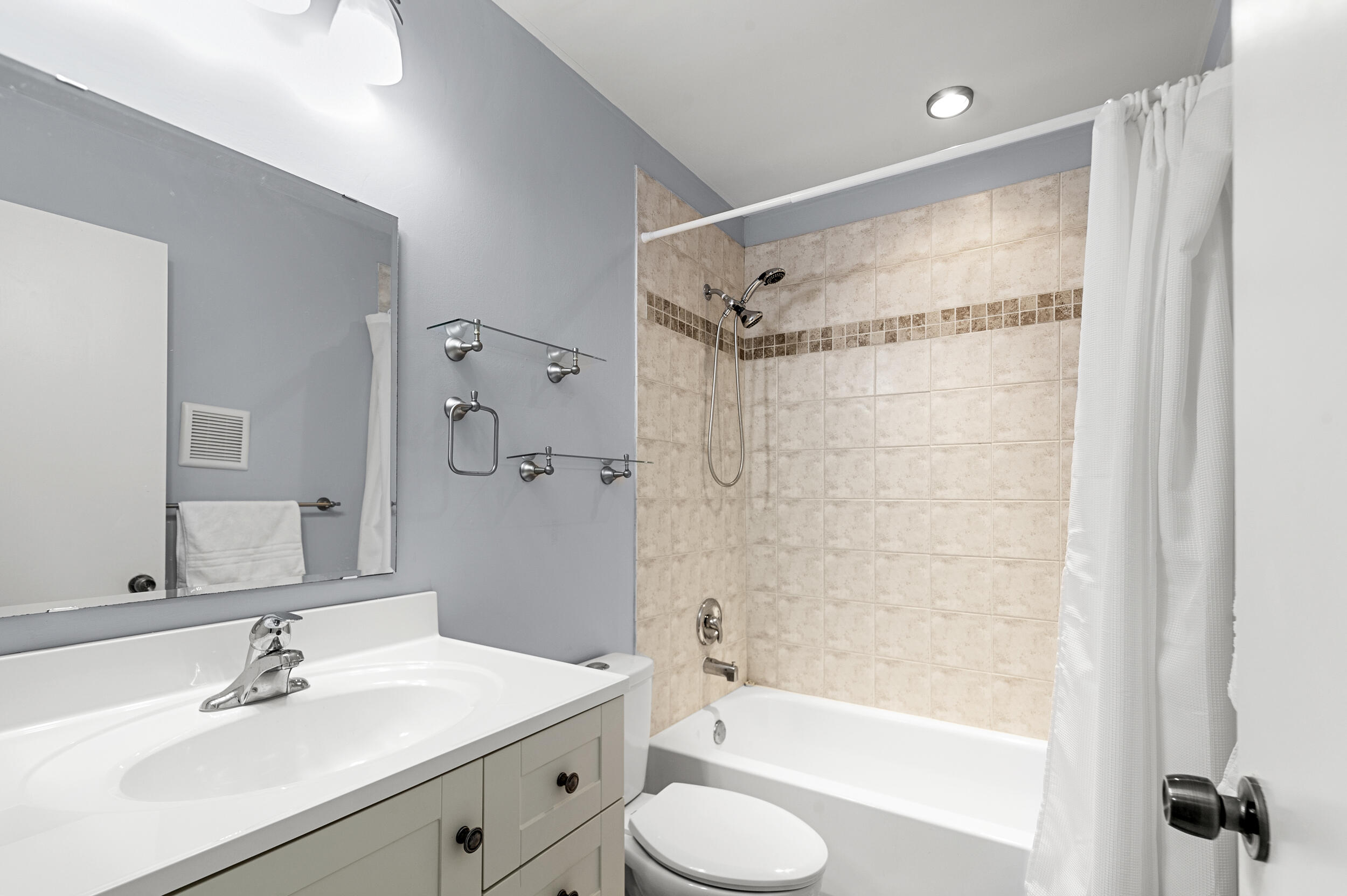 605 Flanders M — photo 10