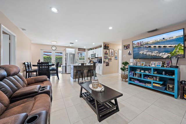 4410 Birdwood Street, sold in Palm Beach Square Unit 5, Palm Beach Gardens, FL