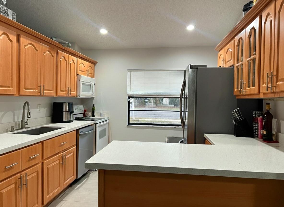 8205 SW 12th Place — photo 3