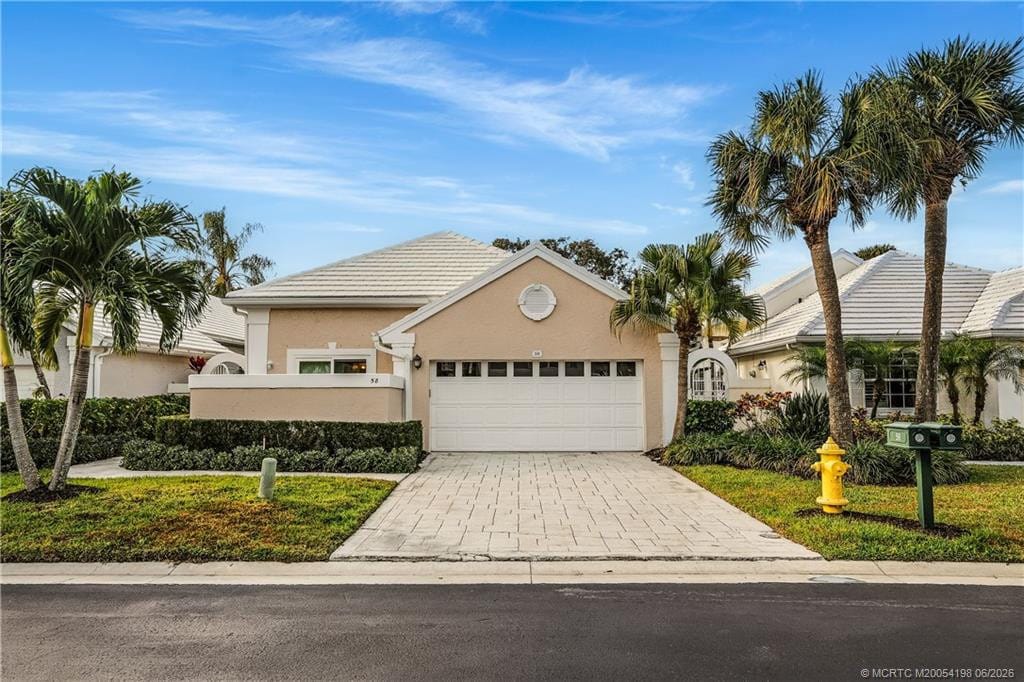 58 Windsor Lane, Palm Beach Gardens, FL 33418