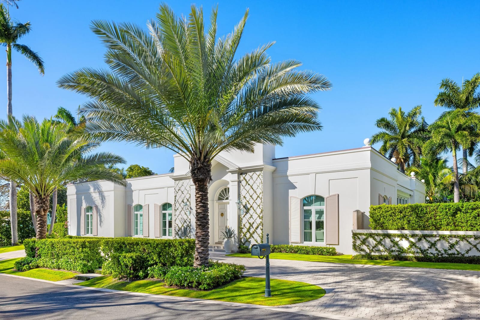 309 Chapel Hill Road, Palm Beach, FL 33480