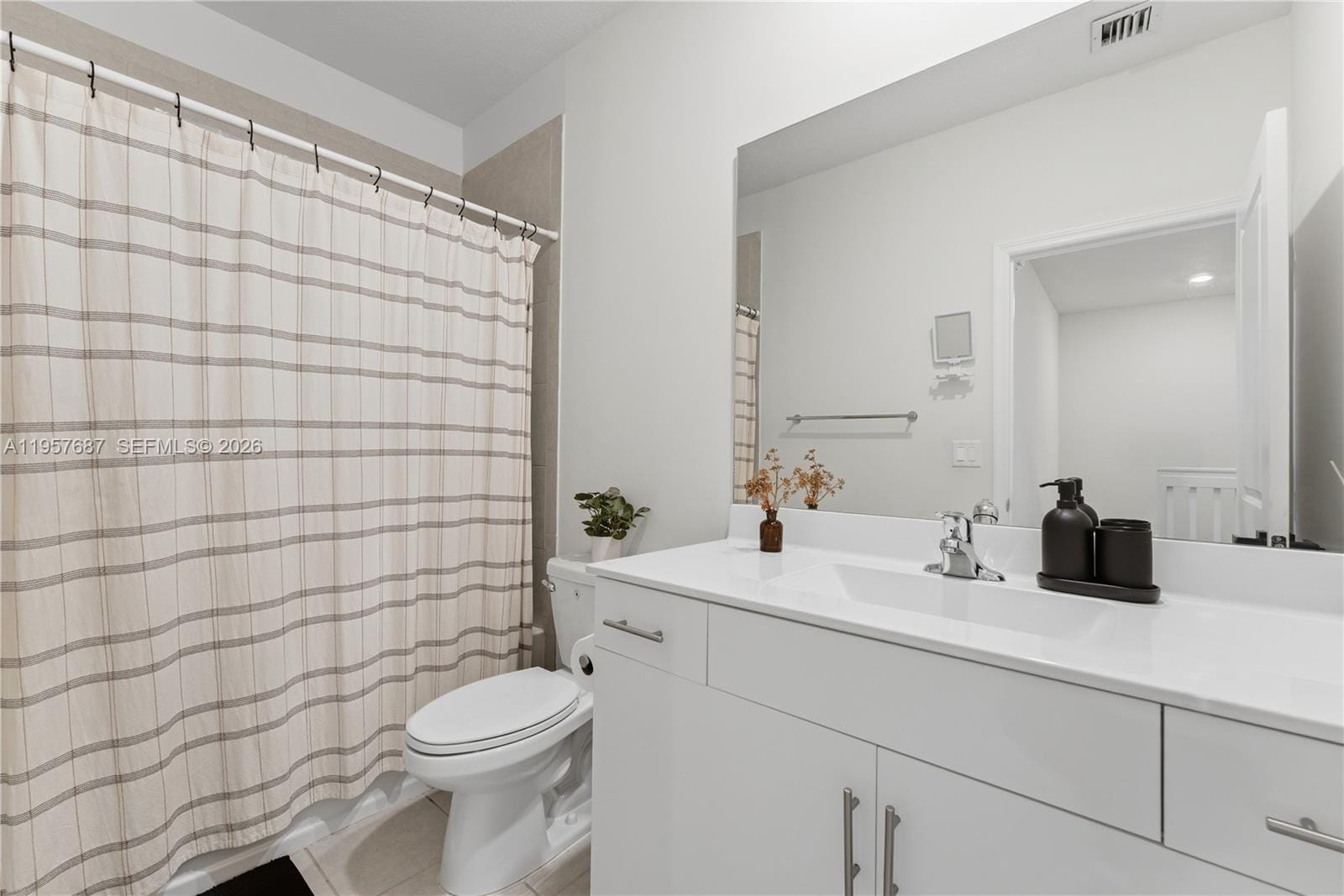 11456 W 33rd Way, Hialeah, FL 33018 photo 23