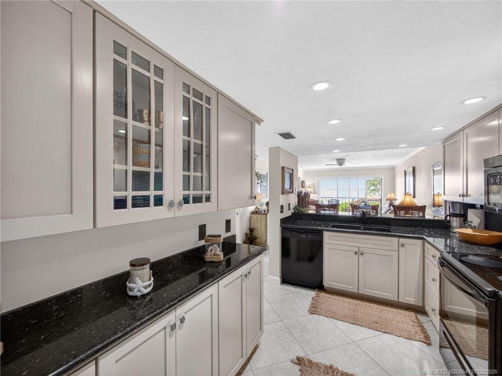 4680 NE Sandpebble Trace 103 — photo 5