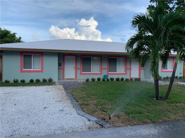 3200 NE 13th Avenue, sold in Oakland Park 2-38 B, Oakland Park, FL