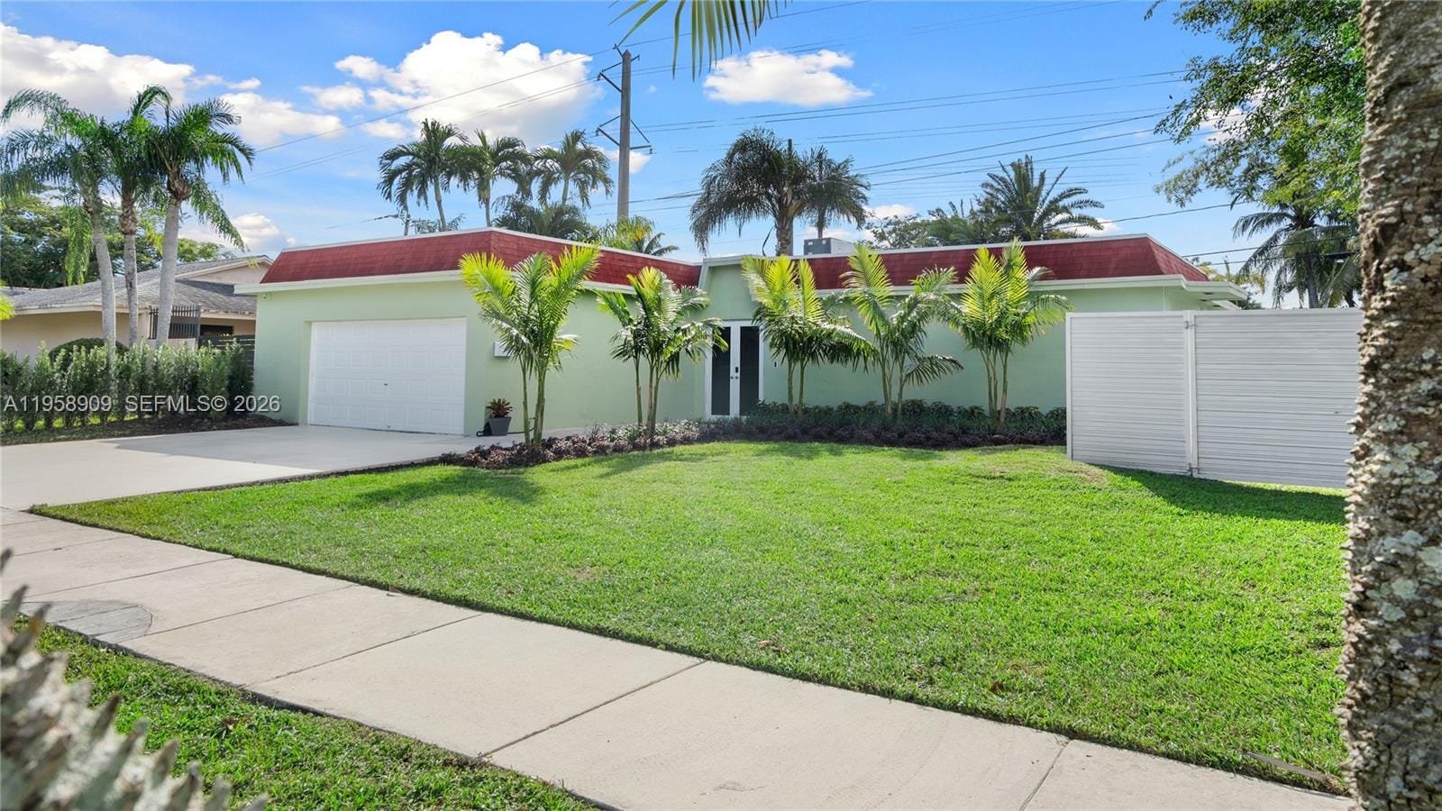 3 bedroom home for sale at 8614 102nd, Miami, FL 33173 — $830,000