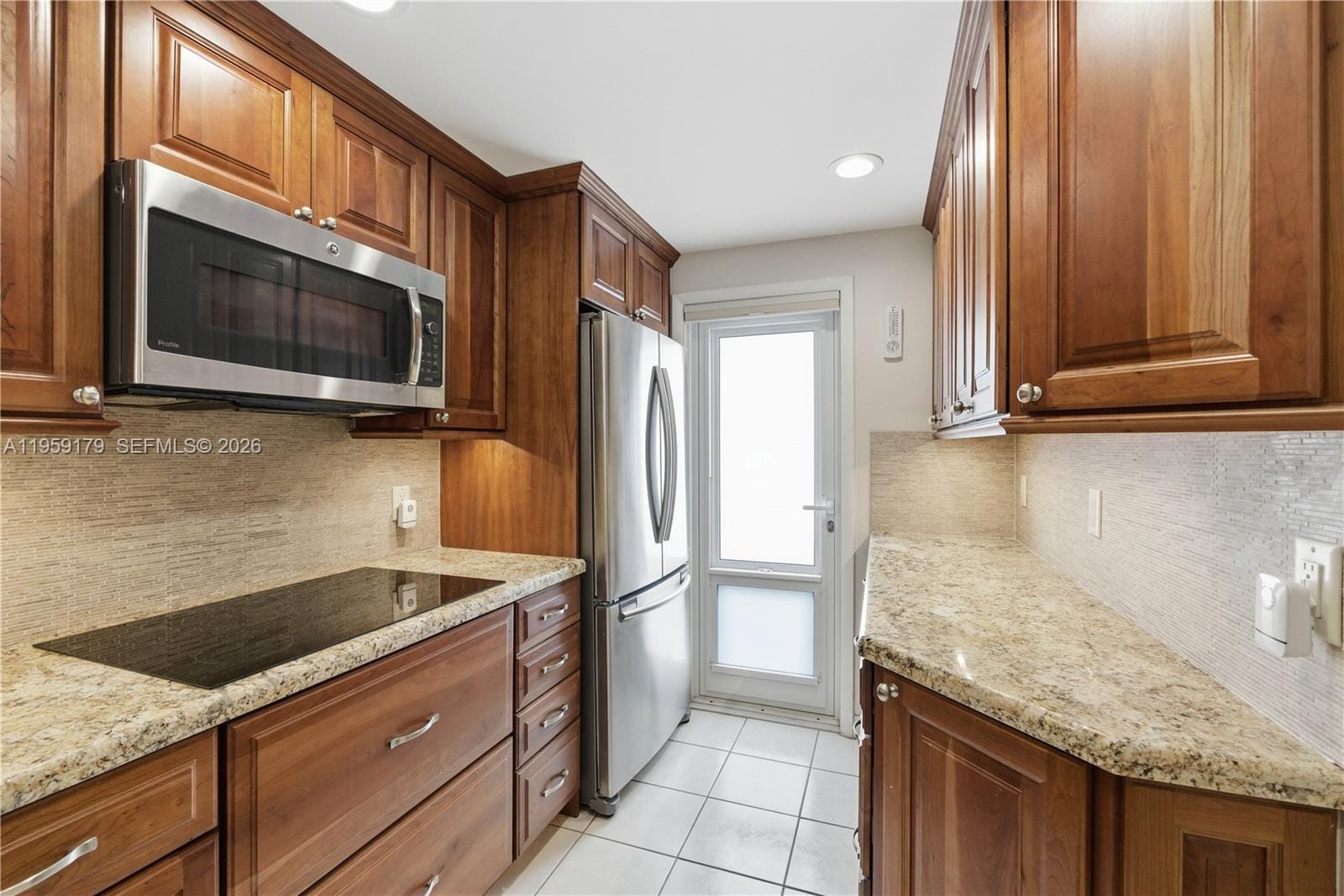 2350 NE 14th St Causeway 507 — photo 5
