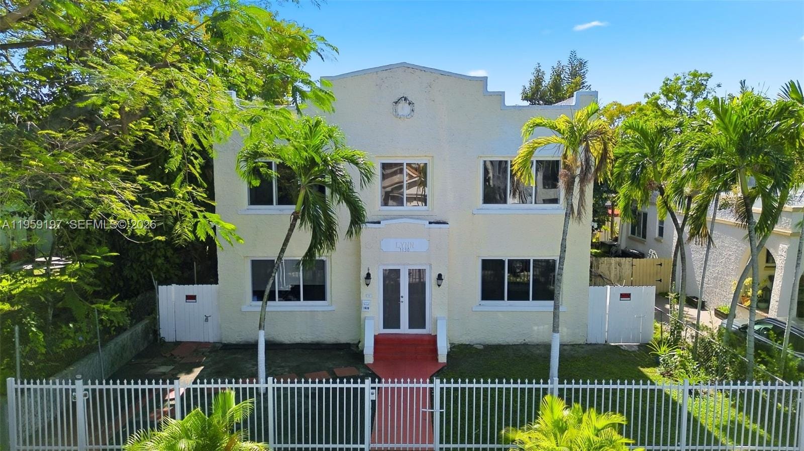 1630 SW 10th Street — photo 2